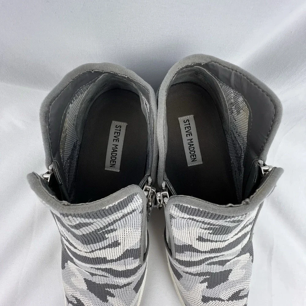 STEVE MADDEN Womens Camo Knit Wedge Click Sneakers Side Zip Gray White Sz 10